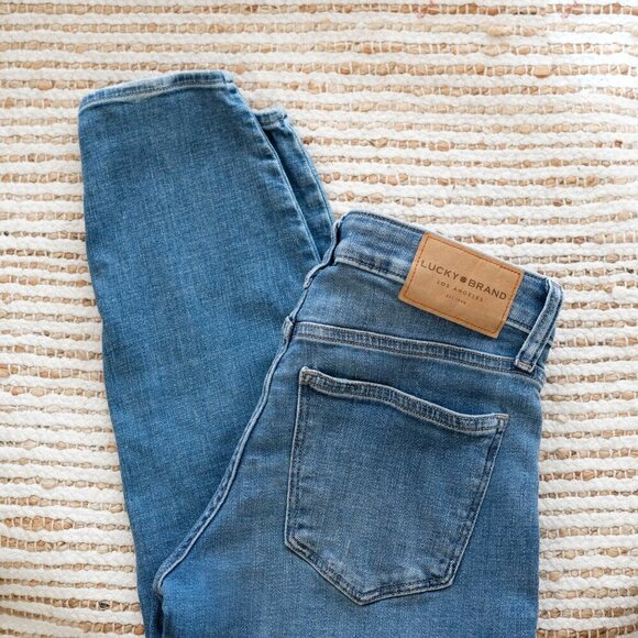 LUCKY BRAND LOLITA JEANS SZ 6 28 BLUE DENIM SKINNY CROPPED TAPERED - Picture 1 of 13